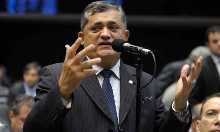 Impeachment é 'página virada', afirma José Guimarães - Gustavo Lima