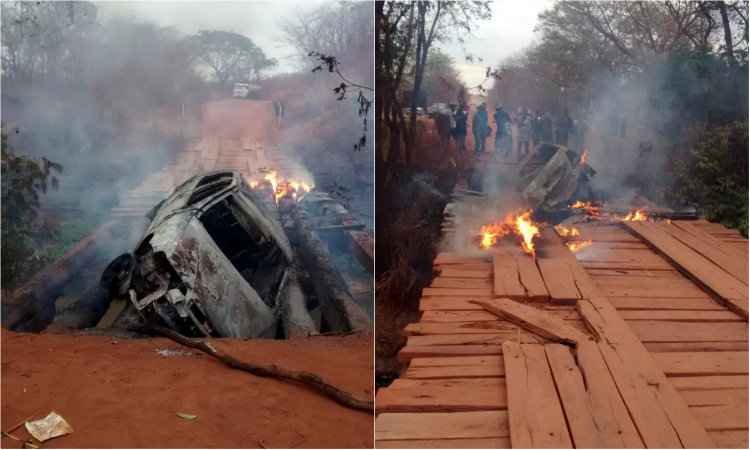 Motorista passa por ponte em chamas e carro fica destruído - Polícia Militar/Divulgação