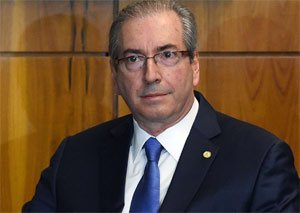 Abandonado pelo PSDB, Cunha ganha apoio de partidos da base governista - Evaristo Sá