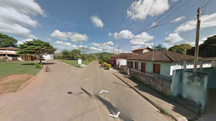 Google Street View mostra Bento Rodrigues antes da destruição de lama - Reprodução/ Google