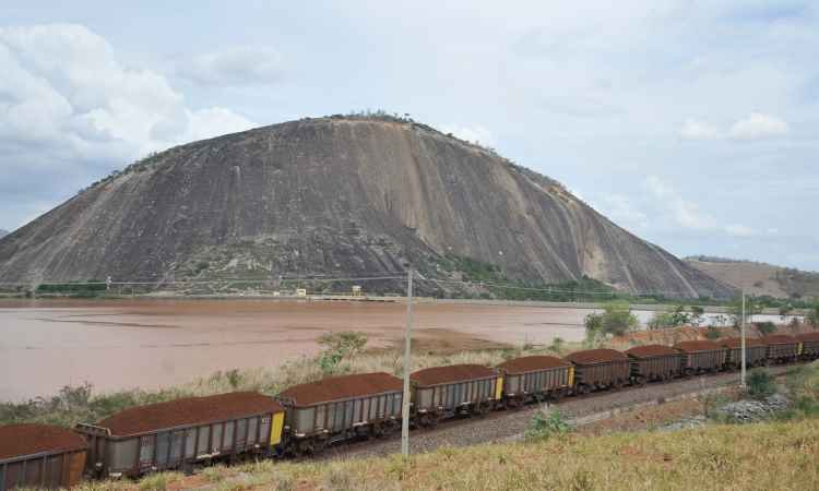 Rio Doce é o retrato da maior tragédia ambiental do Brasil  - Alexandre Guzanshe/EM/D.A Press