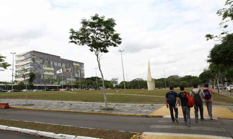 UFMG afirma que pode atrasar pagamentos de bolsas e de prestadores de serviços  - Rodrigo Clemente/EM/D.A Press.