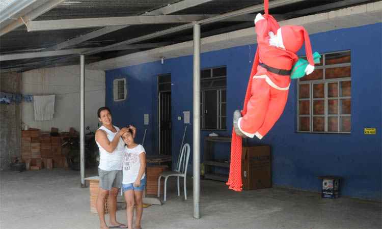 Perto do Natal, mais de 100 pessoas esperam mudança para casas alugadas em Mariana - Túlio Santos/EM/DA Press