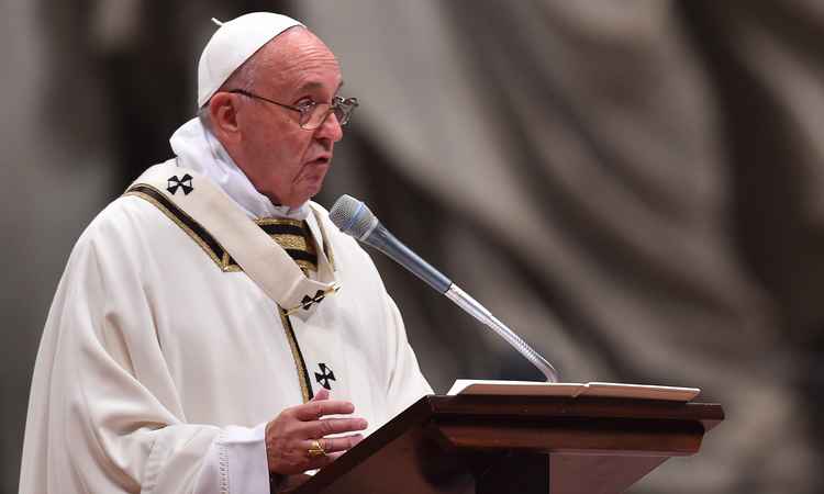 Papa celebra missa de Natal no Vaticano - VINCENZO PINTO / AFP