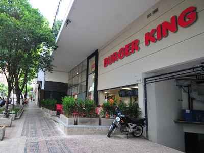 Burger King e Bob's dão fim ao reinado solitário do MC Donald's na Savassi - Alexandre Guzanshe/EM/D.A Press 