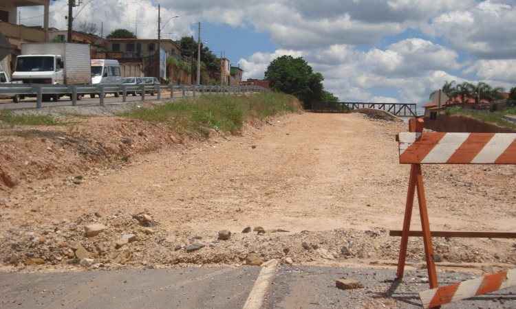 Justiça proíbe manifestantes de fechar a MG-050 em Azurita - Bruno Freitas/EM/D.A. Press