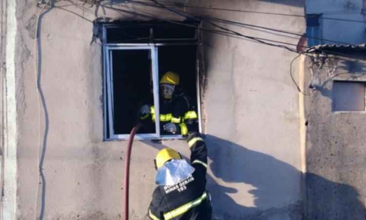 Casa pega fogo no Bairro Salgado Filho; incêndio pode ter sido criminoso - Corpo de Bombeiros/Divulgação