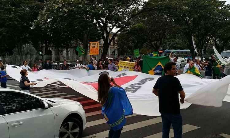 Grupos realizam protestos em BH e Brasília contra nomeação de Lula    - Tulio Santos/EM/D.A Press