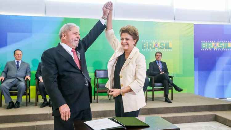 Dilma dá posse a Lula em cerimônia marcada por manifestações pró e contra o governo - Roberto Stuckert Filho/PR