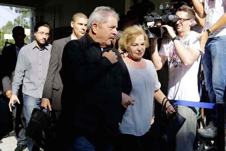 Em áudio, Marisa Letícia xinga adeptos dos panelaços contra o governo - Nelson Antoine/Fotoarena