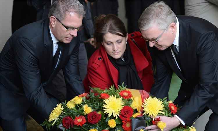 Um ano após tragédia do voo da Germanwings, famílias se reúnem para homenagens - AFP / BORIS HORVAT  
 
