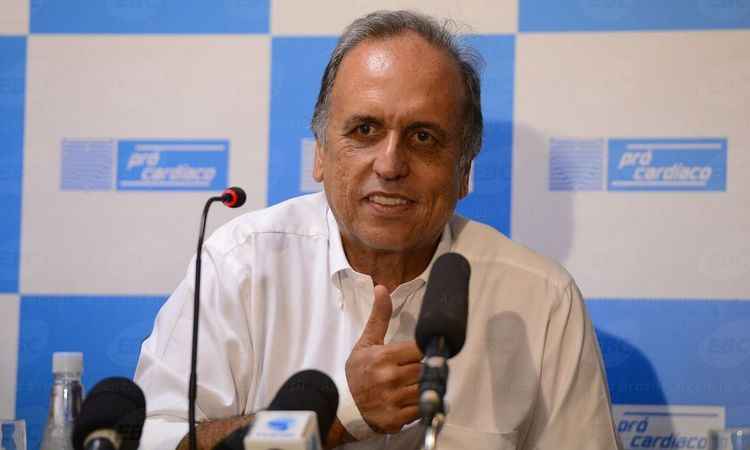 Diagnosticado com linfoma, Pezão inicia quimioterapia nesta sexta-feira  - Agência Brasil 