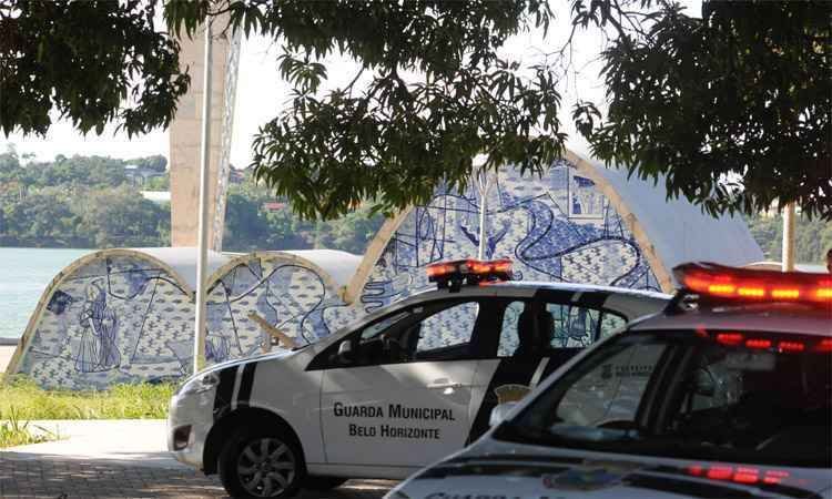 Pichação é retirada e Igrejinha da Pampulha ganha vigilância 24 horas - Gladyston Rodrigues/EM/DA Press 