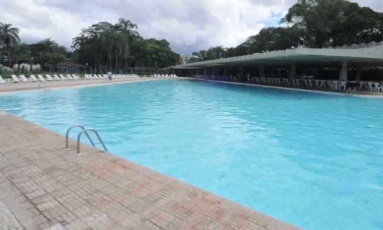 Para evitar afogamentos em BH, nova lei exige instalação de dispositivo que desliga sucção de piscinas - Marcos Michelin/EM/D.A Press - 13/04/2013 