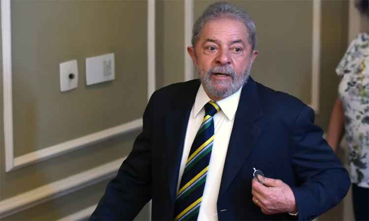 Lula faz de hotel em Brasília 'QG da crise' - NELSON ALMEIDA / AFP