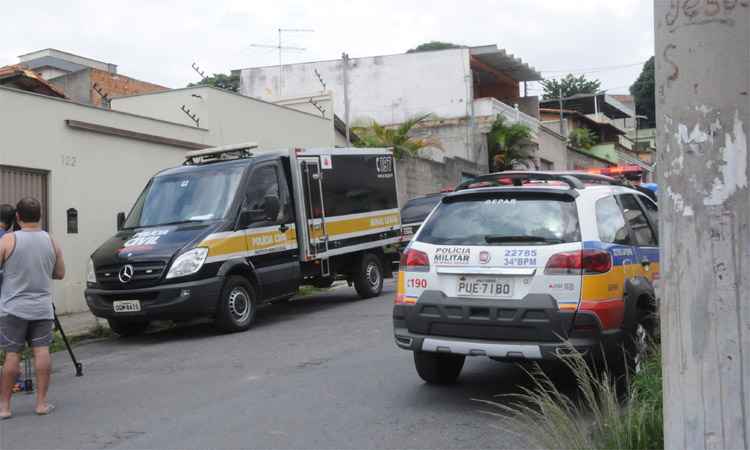 Polícia Civil conclui que mulher matou a mãe, a irmã gêmea e se matou no Bairro Glória - Beto Novaes/EM/D.A Press - 03/01/2016