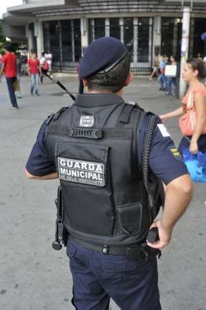 Guardas municipais armados vão fazer vigilância nas nove regiões de Belo Horizonte - Juarez Rodrigues/EM/D.A Press