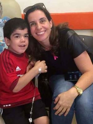 Falta de remédio ameaça vida de menino de 6 anos com doença rara - Álbum de família/Divulgação