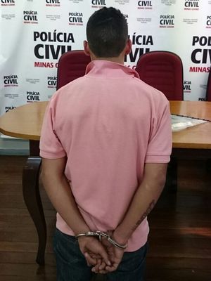 PC prende suspeito de matar membro de gangue rival no Olhos d'Água - Polícia Civil/Divulgação 