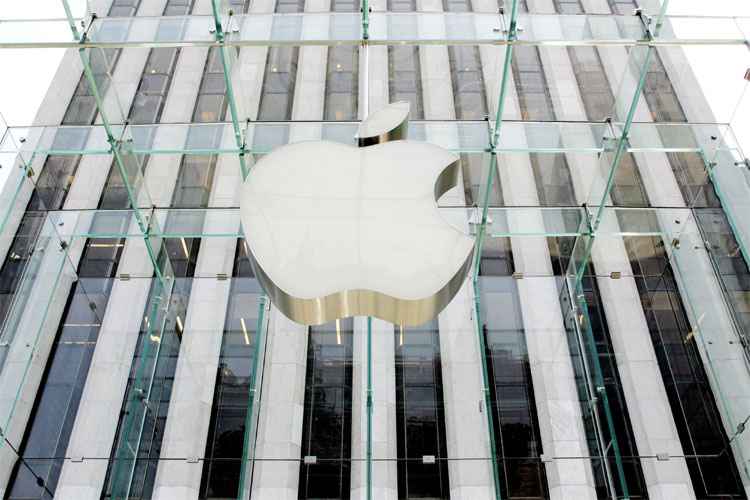 Apple investe US$ 1 bilhão no Didi Chuxing, concorrente chinês do Uber -  AFP / DON EMMERT 