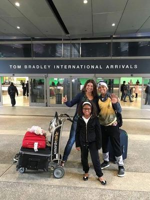 Romerinho posta foto chegando na Califórnia com a mãe e irmã - Divulgação/Álbum de Família