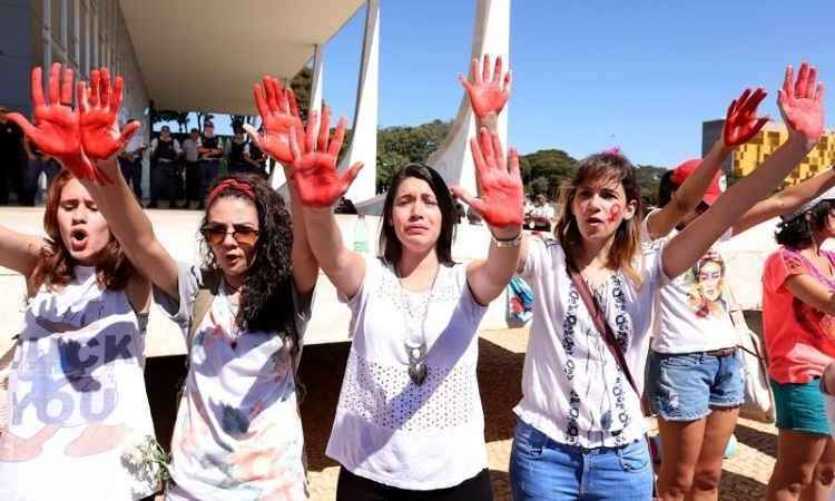 Milhares de mulheres marcham em Brasília contra a cultura do estupro - Wilson Dias/Agência Brasil