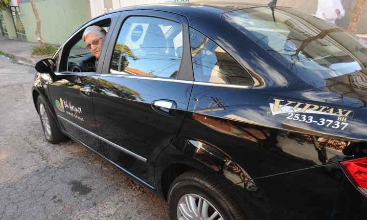 Licitação para novos táxis mais luxuosos avança em Belo Horizonte - Cristina Horta/EM/D.A PRESS - 13/08/2015