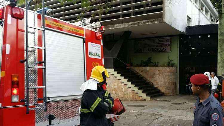 Presas ateiam fogo em colchões e cobertores no Ceresp Centro-Sul, em BH - Gladyston Rodrigues/EM/D.A.Press