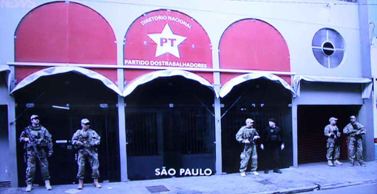 Polícia Federal faz buscas na sede do PT em São Paulo - Rovena Rosa/Agência Brasil