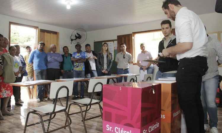 Comunidade atingida por lama de barragem escolhe terreno para reconstrução de igreja -  Fernando Helbert/Divulgação