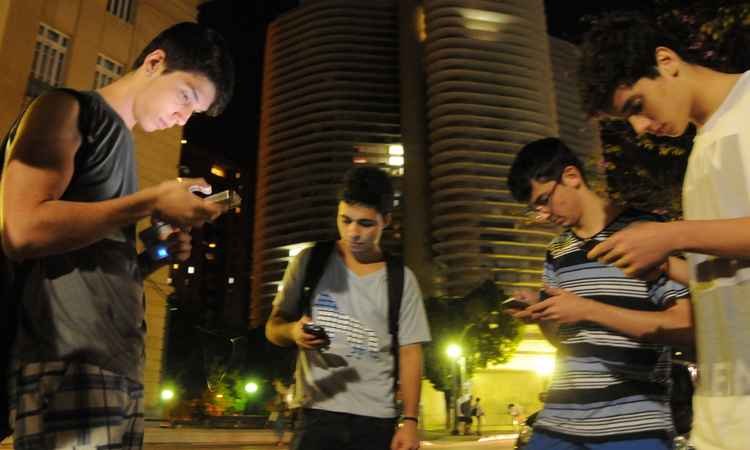 Pokémon Go, o game, torna Praça da Liberdade cenário perfeito para a caça às divertidas criaturas - Carlos Altman/EM/D.A.Press
