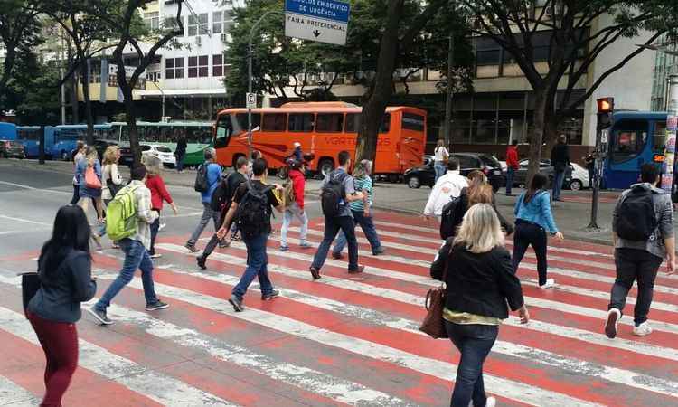Fim de semana será tempo parcialmente nublado e sem chuva - Edésio Ferreira/EM/D.A Press 