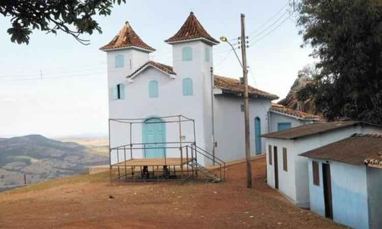 Cem casas desabitadas e capela na Serra do Carola testemunham a devoção de fiéis - Beto Novaes EM DA Press