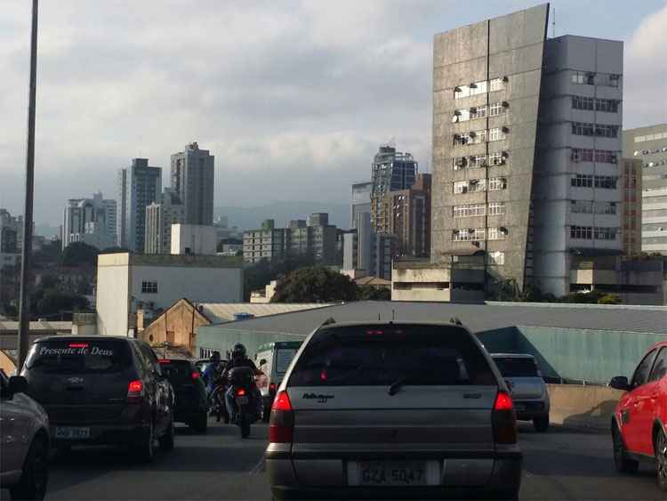 Após dia mais seco do ano, BH terá fim de semana de clima mais ameno - Paulo Filgueiras/EM/DA Press