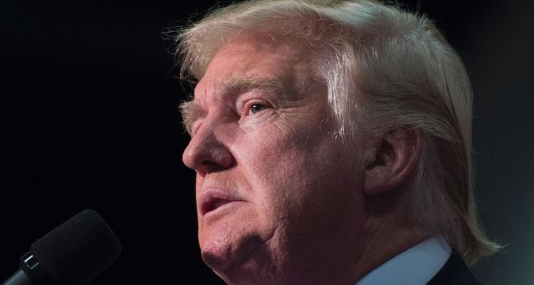 Trump diminui o tom a respeito da imigração: "tem que ser justa e humana" - AFP / MOLLY RILEY 