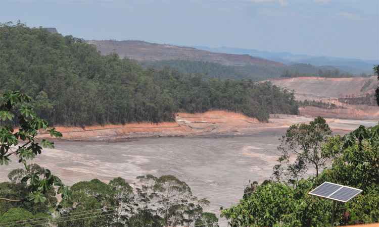 Samarco admite falha na barragem que causou tragédia em Mariana - Alexandre Guzanshe/EM/DA Press - 11/11/15