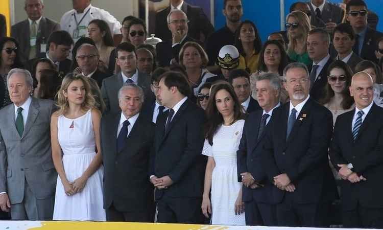 Temer é recebido com vaias, gritos de 'fora' e aplausos em desfile na Esplanada - Wilson Dias/Agência Brasil
