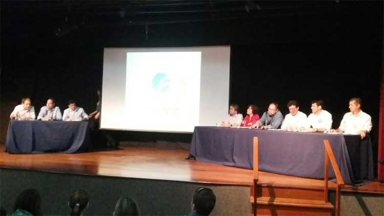 Candidatos a prefeito de BH participam de debate com alunos da Fumec - Jair Amaral/EM/D.A Press