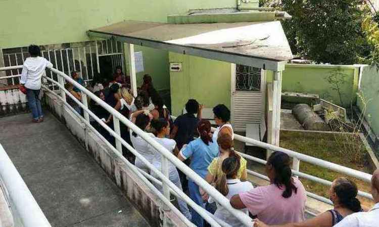 Centros de saúde de BH abrem no sábado para atualizar cadernetas de vacinação - Gladyston Rodrigues/EM/D.A.Press