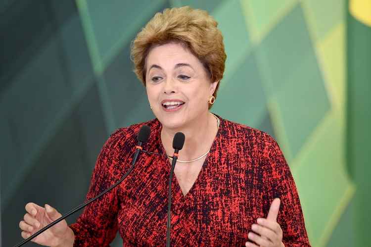 TCU propõe bloquear bens de Dilma - EVARISTO SA