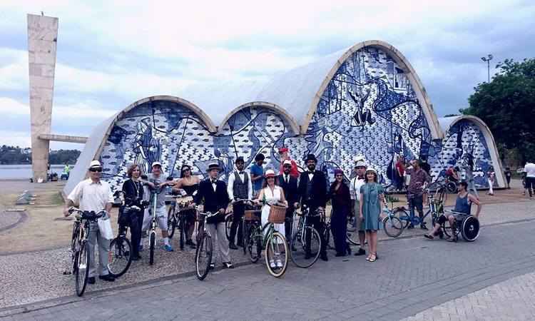 Passeio de bike à moda antiga celebra a primavera e título de patrimônio da Pampulha - Pedro Ferreira