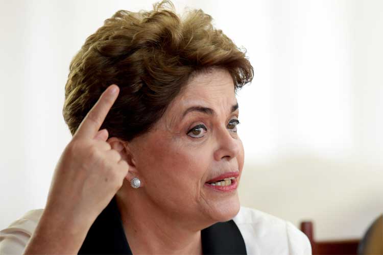 Dilma rebate acusação de favorecimento em aposentadoria - Evaristo Sá