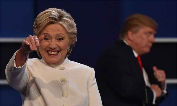 Hillary aumenta vantagem sobre Trump para 12 pontos - Paul J. Richards / AFP