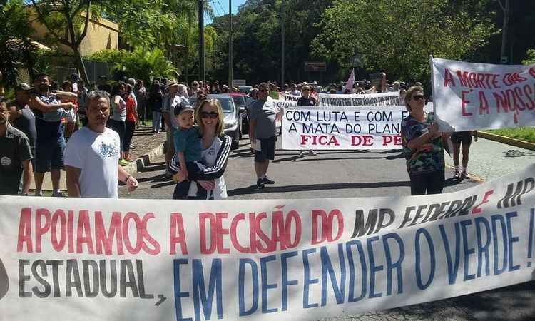 Caminhada reivindica preservação de todas as áreas verdes de Belo Horizonte - Jair Amaral/EM.DA Press