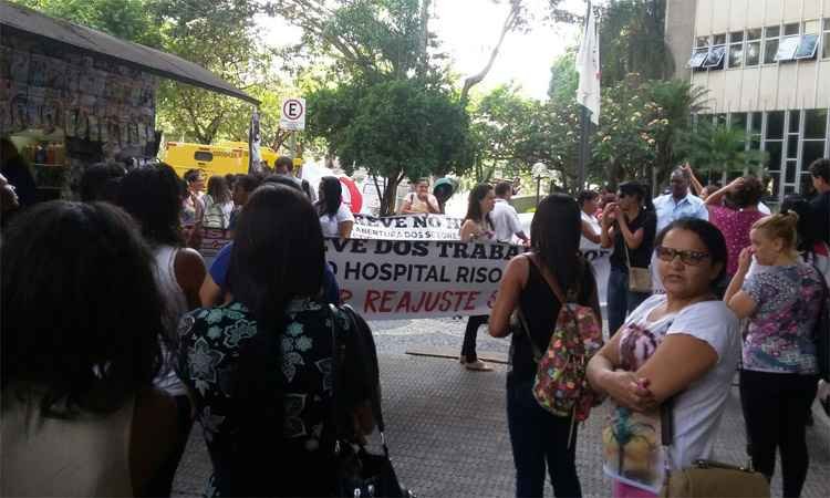 Em greve, funcionários do Hospital Risoleta Neves protestam no TRT - Jair Amaral/EM/DA Press