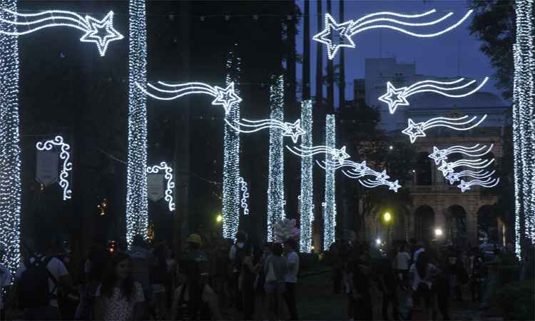 Veja as mudanças no trânsito para a iluminação de Natal da Praça da Liberdade  - Juarez Rodrigues/EM/DA/Press - 10/12/2016