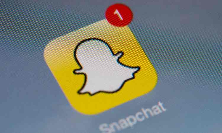 Snapchat lança recurso que permite chats em grupos de até 16 pessoas - AFP/LIONEL BONAVENTURE 