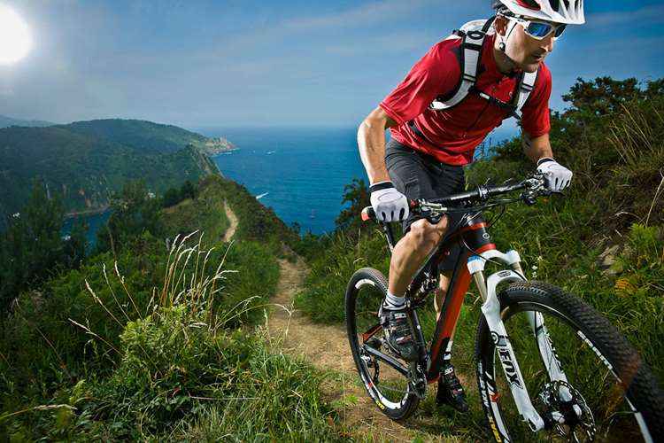 Qual a bicicleta ideal para praticar Mountain Bike? - Dino