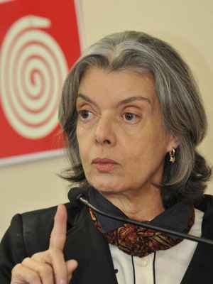 Carmén Lúcia assumirá o plantão do STF para casos urgentes em janeiro - Jair Amaral / EM / D.A. Press 