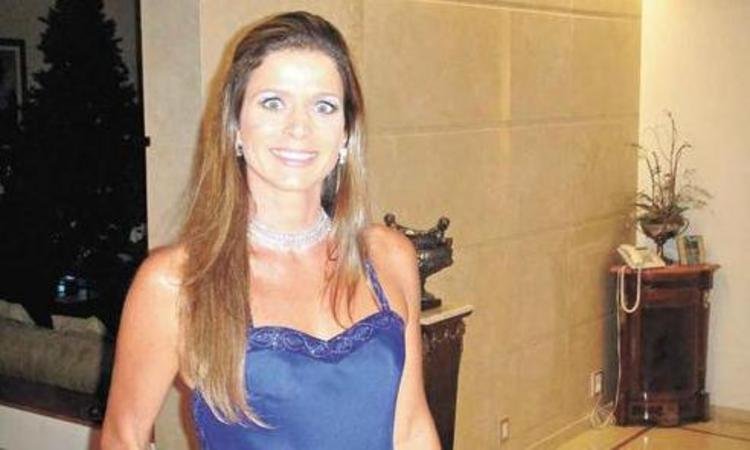 Esposas de Cunha, Cabral e Cachoeira vão da carruagem ao camburão com prisões - Reprodução